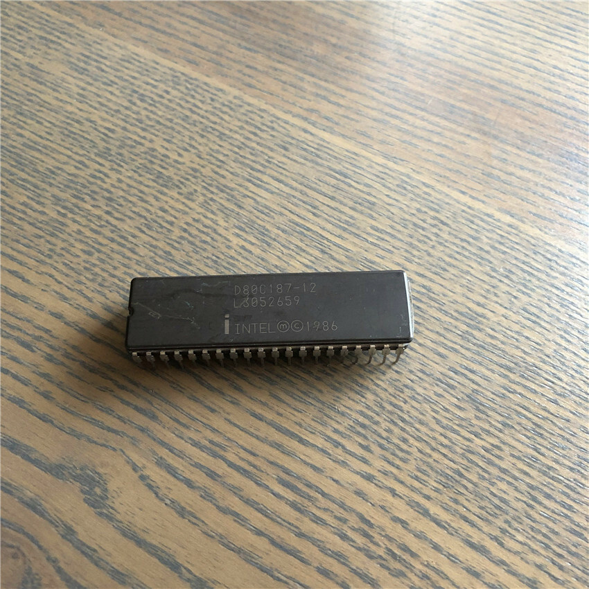 INTEL D80C187-12 80C187 80187 Vintage CPU CDIP40 X 1PC