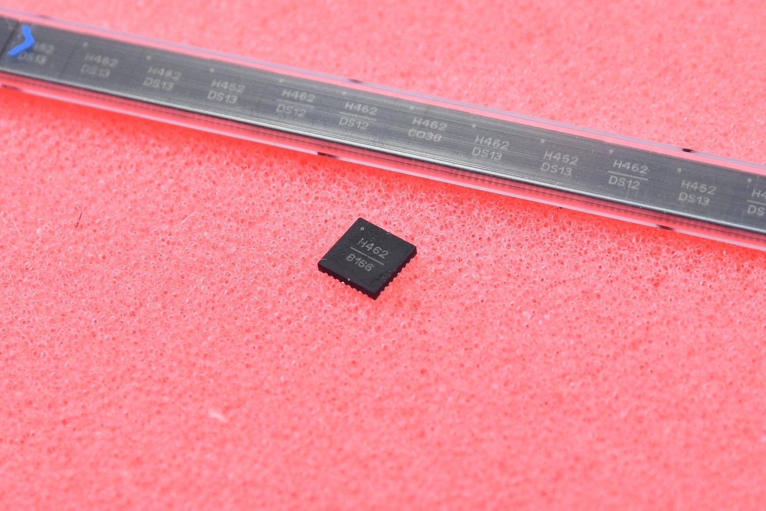 Analog Device RF Amplifier IC General Purpose 2GHz~20GHz HMC462LP5 Surface Mount