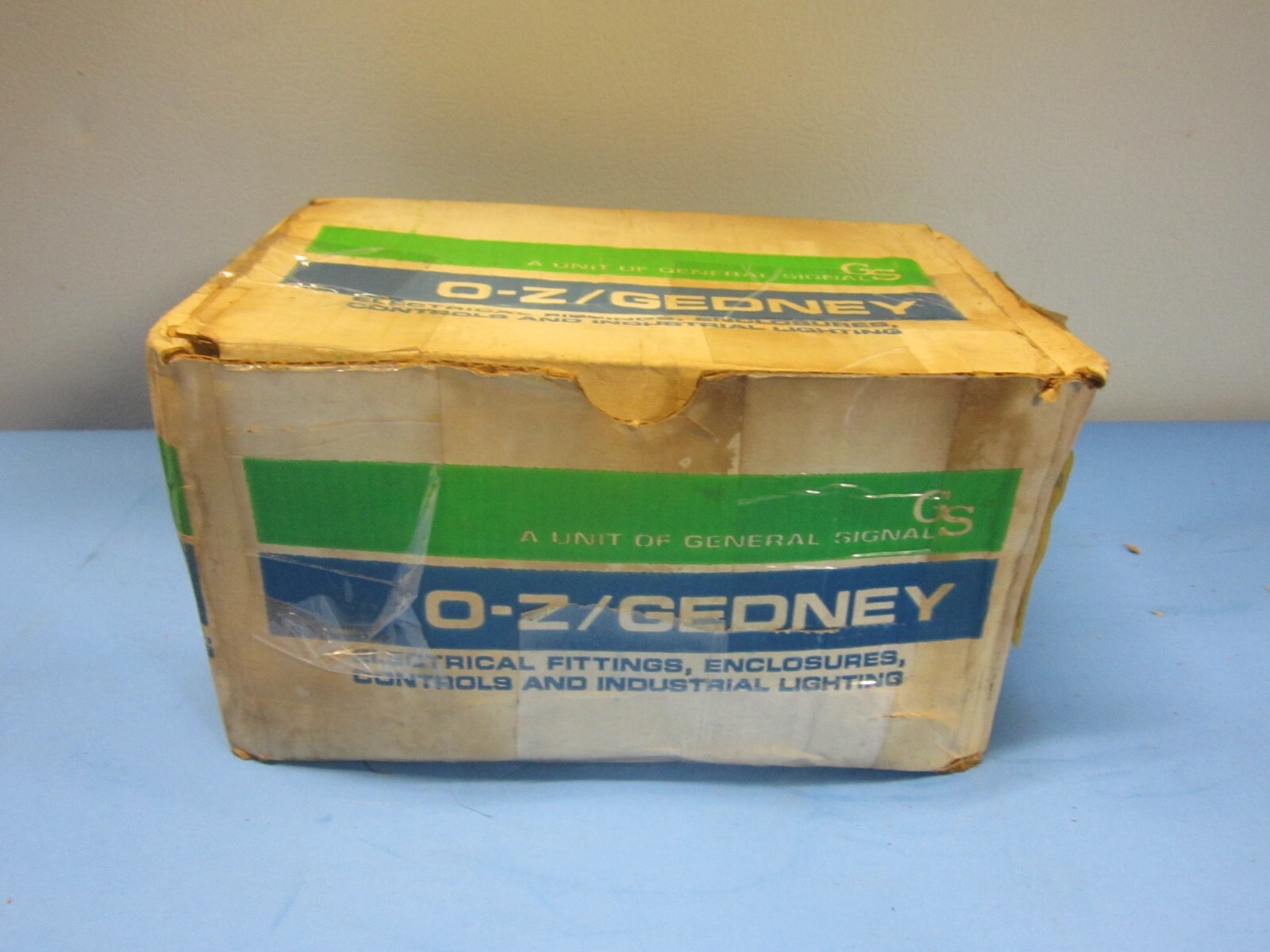 Oz Gedney SR-12514 Gold Seal 1 1/4″ Strain Relief Connector Lot of 15 NIB
