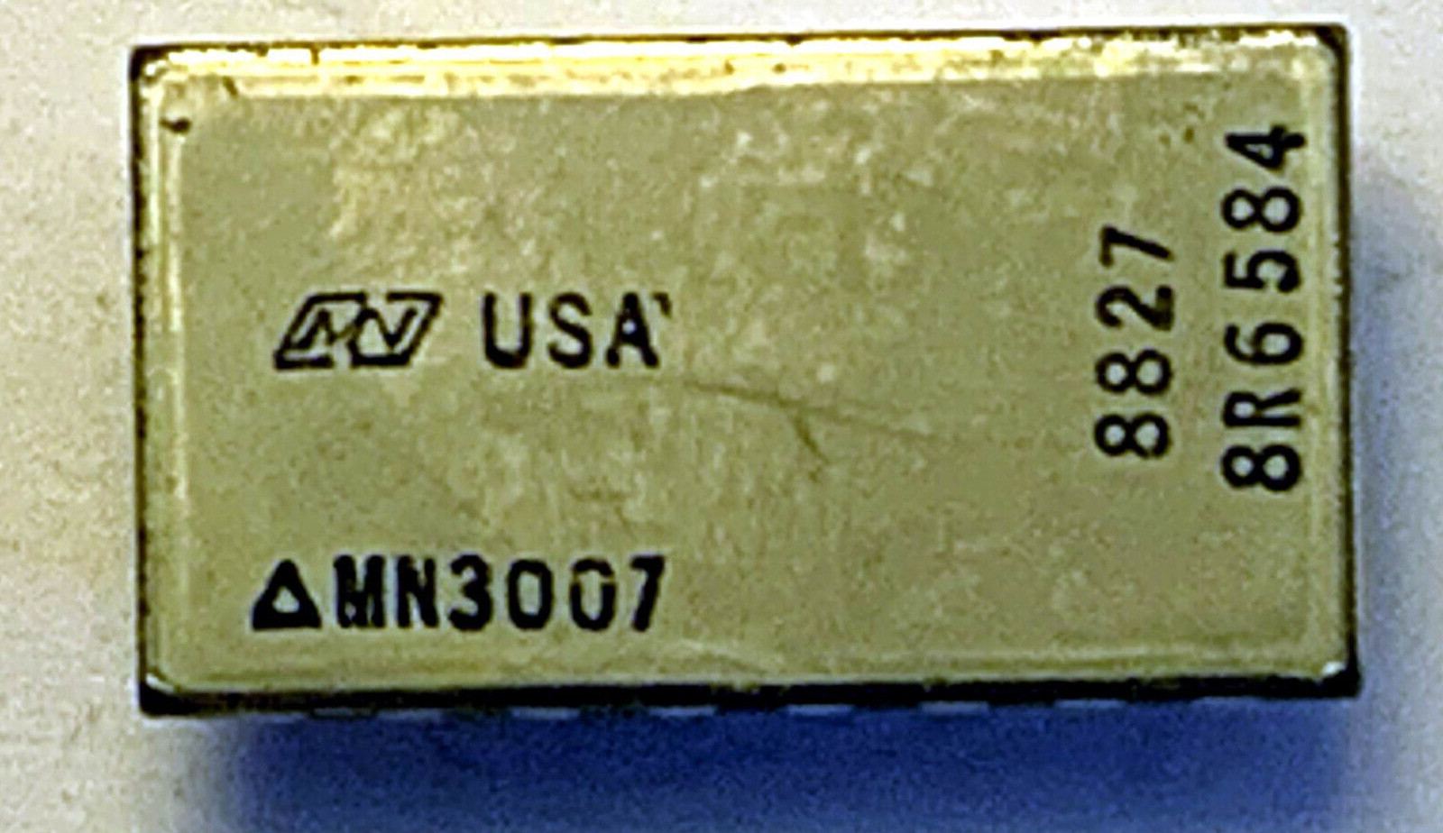 Vintage NOS Gold Ceramic DIP Micro Networks MN3007 10-bit ADC -10V to 10V 16-pin