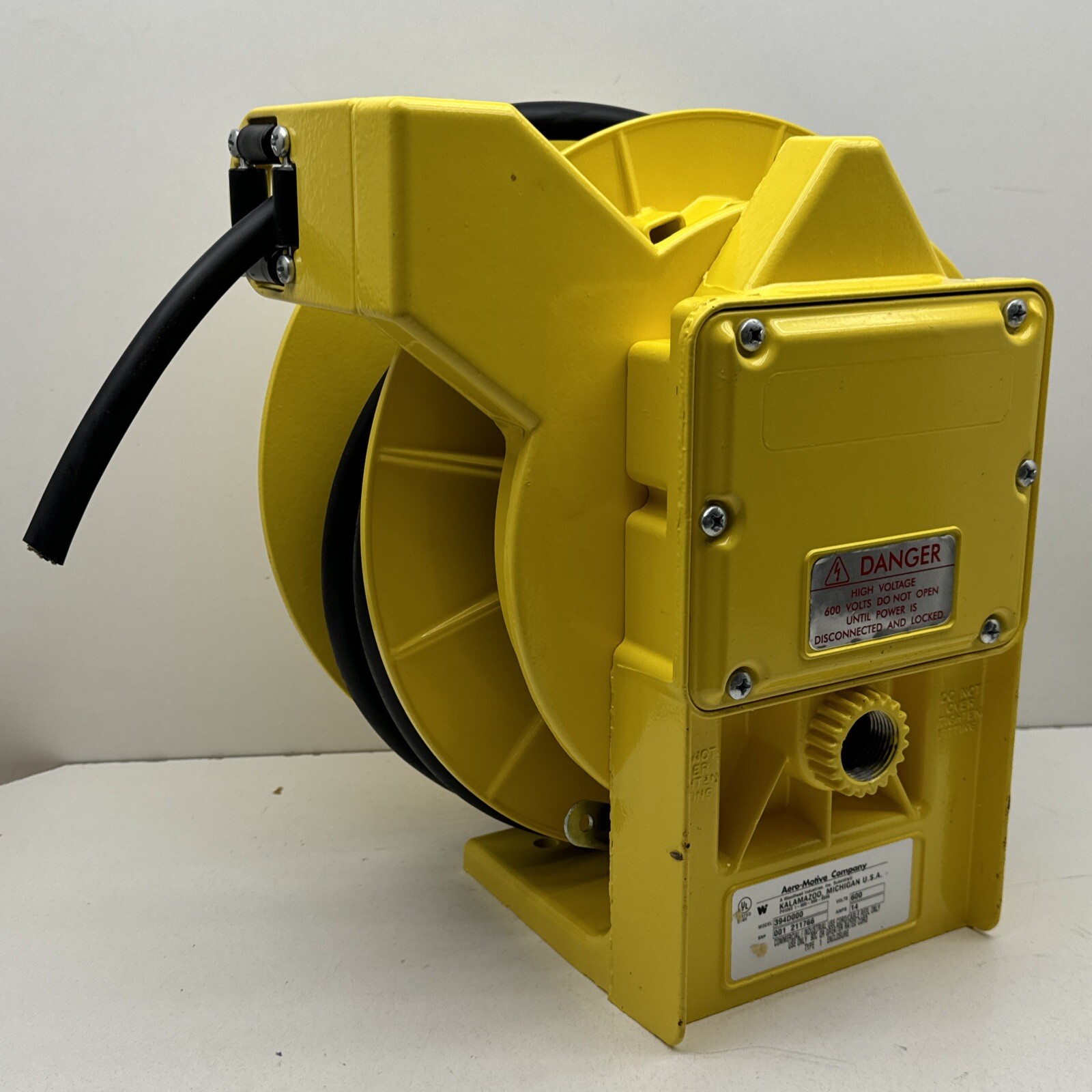 Woodhead Aero-Motive 394D Retractable Power Cable Reel 12AWG 4Cond 12/4 SOOW