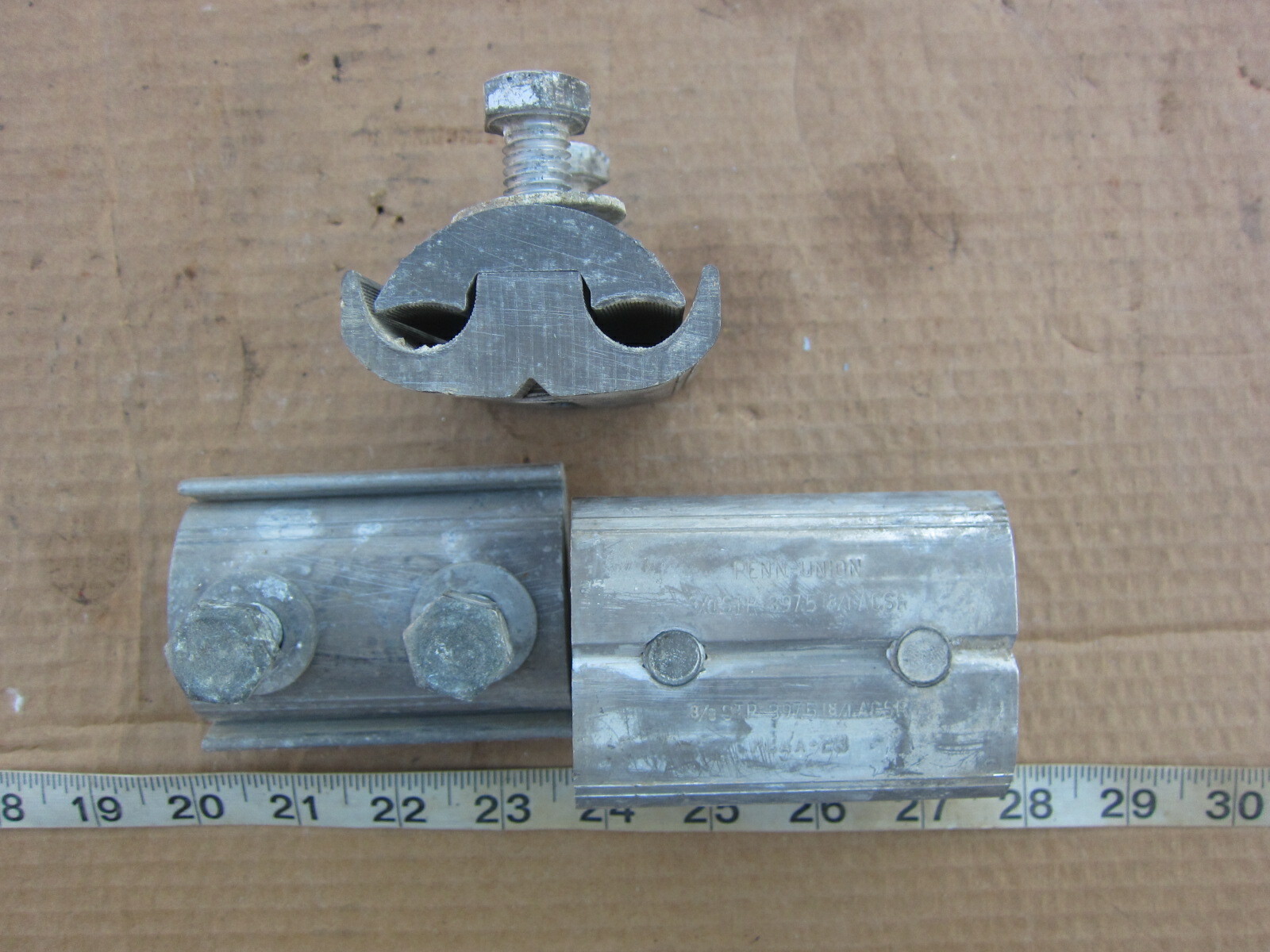 PU Penn-Union PCAA-23 3/0 2-Bolt Parallel Groove Clamp, Used
