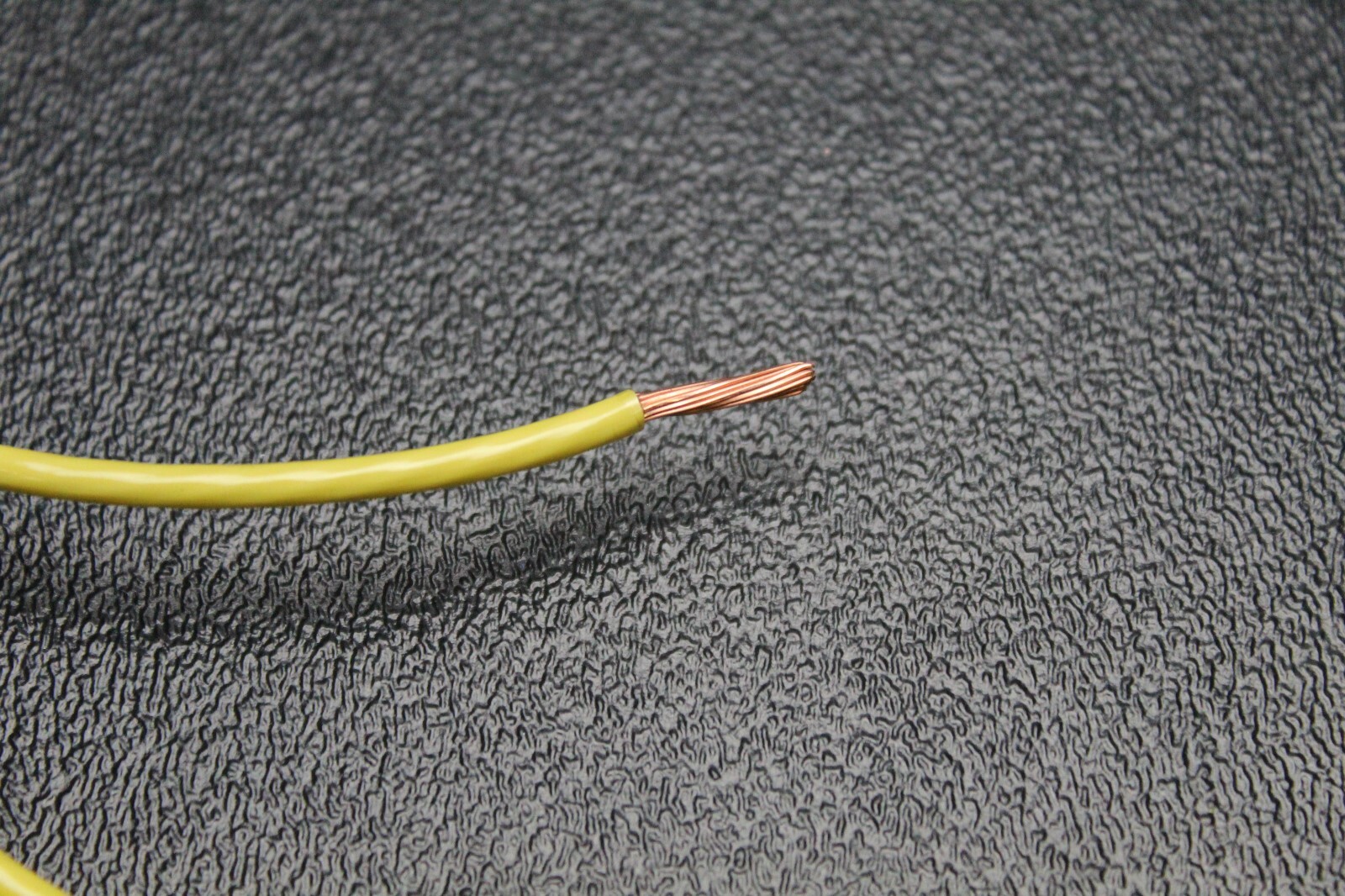 12 GAUGE THHN WIRE STRANDED PICK 4 COLORS 25 FT EACH THWN 600V CABLE AWG