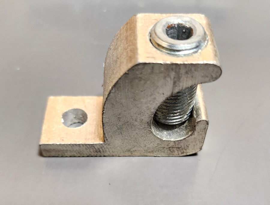 C.M.C. LI-200S, 3/0 – 6 AWG, Tin Plated Aluminum Lay In Mechanical Conn, Qty 26