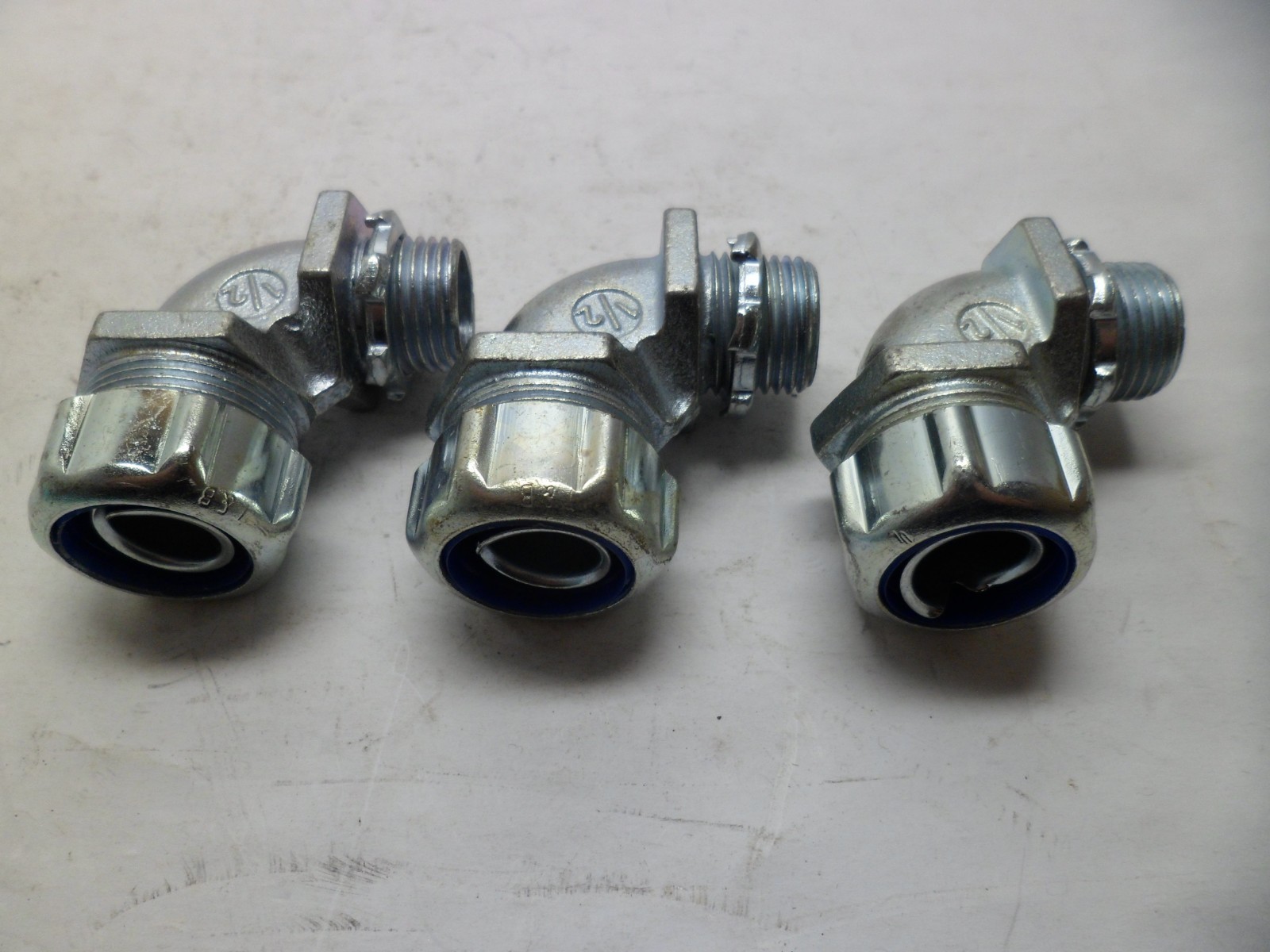 T&B 1/2″ FLEXIBLE METAL CONDUIT CONNECTOR 90 degree ELBOW LOT OF 3 N.O.S.