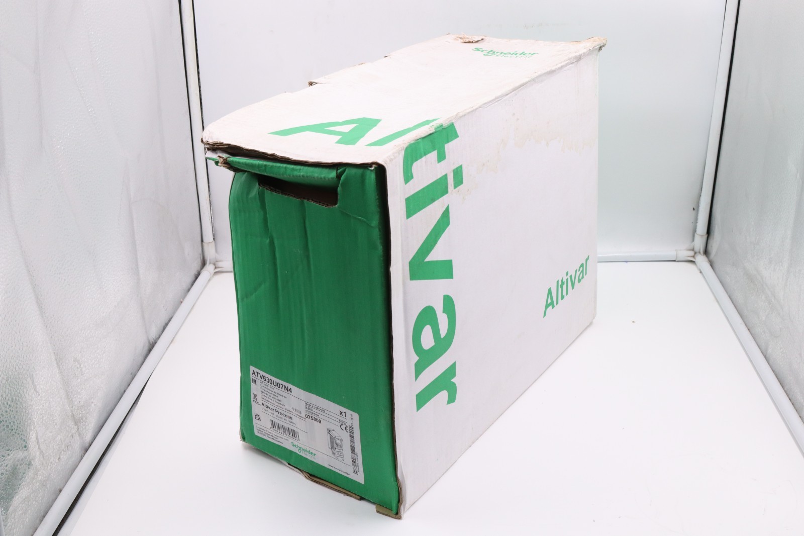 Schneider Electric ATV630U07N4 MADE IN INDONESIA